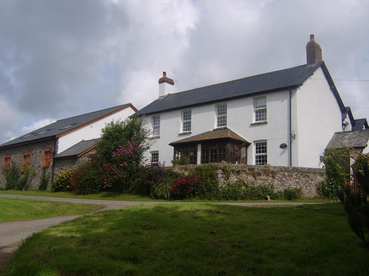 Great Philham House B&B Hartland Bagian luar foto