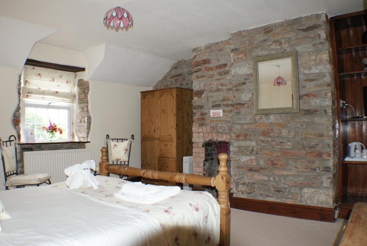 Great Philham House B&B Hartland Bagian luar foto