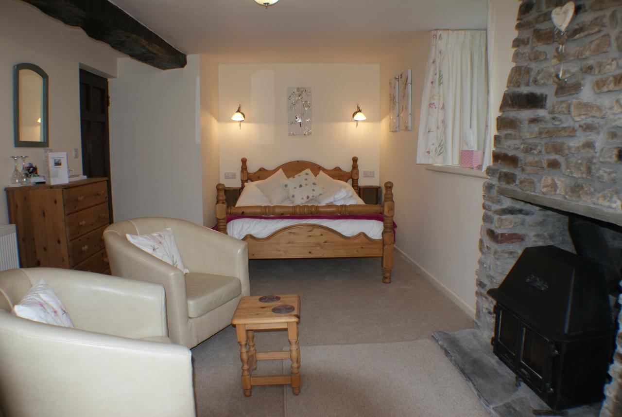 Great Philham House B&B Hartland Bagian luar foto